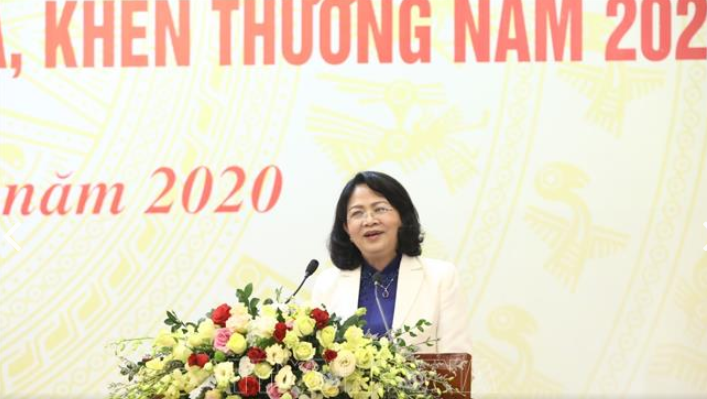 quan tam hon trong viec doi moi cong tac thi dua, khen thuong hinh 2