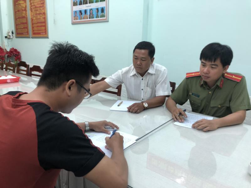 nhan vien trung tam y te huyen o vinh long tung tin sai su that dich benh virus corona hinh 1