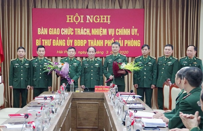 nhieu tinh ban giao chuc trach, nhiem vu chi huy bo doi bien phong  hinh 1