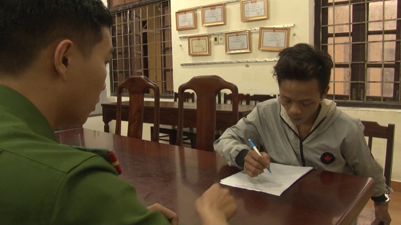 phat hien nha dan khong khoa cua, hai doi tuong dot nhap trom nhieu tai san hinh 1