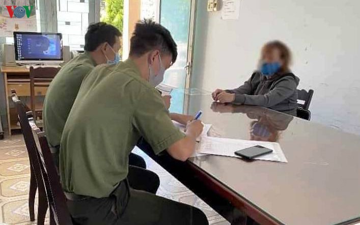 nong 24h: tung tin gia ve dich covid, nhieu doi tuong bi xu phat hinh 2