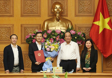  tan pho chu nhiem van phong chinh phu cao huy hinh 2