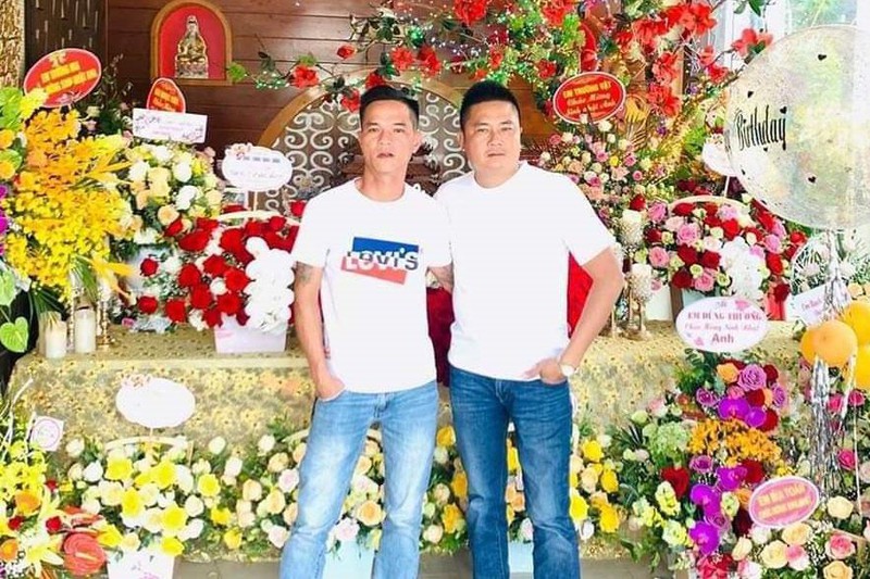 khoi to them 2 "dan em" cua vo chong duong "nhue" hinh 1