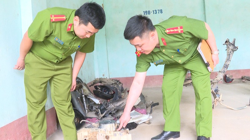 that bat trong chan nuoi, hai vo chong thuc hien trot lot 16 vu trom xe may hinh 3