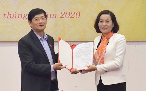uy ban thuong vu quoc hoi bo nhiem, phe chuan nhan su moi hinh 1