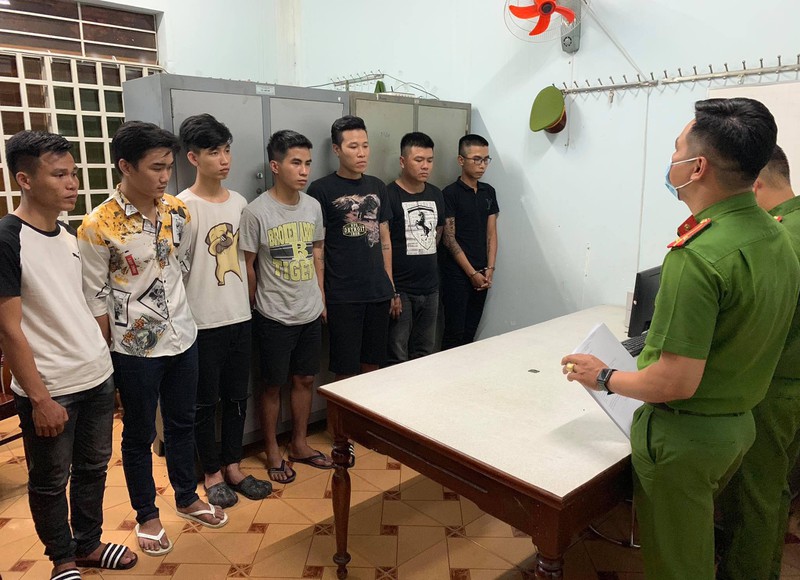 cho khach thue phong karaoke su dung ma tuy giua mua dich  hinh 1