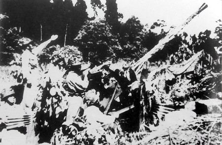 phao cao xa - dieu bat ngo voi quan phap tai dien bien phu hinh 1
