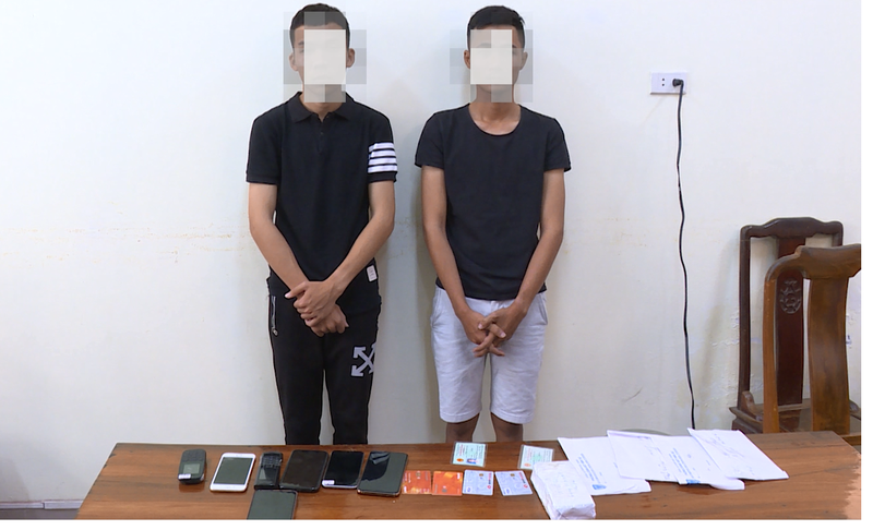 nong 24: hai can bo thanh hoa bi bat vi danh bac hinh 5