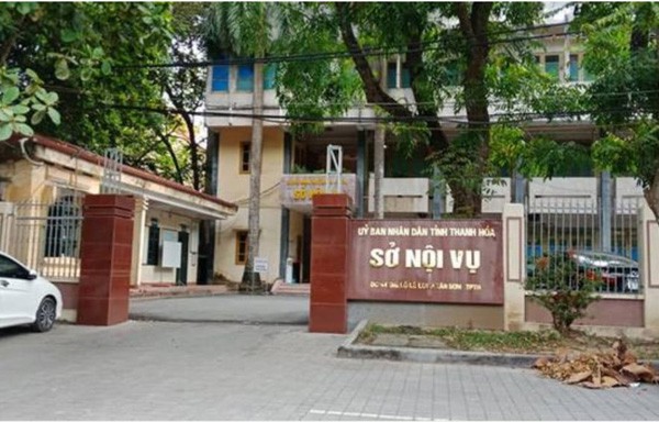 thanh hoa: bat giu truong phong so noi vu danh bac hinh 1
