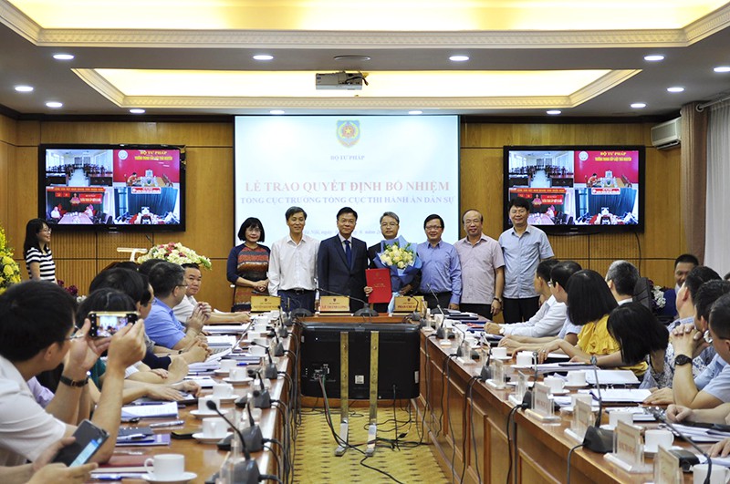 trao quyet dinh bo nhiem tong cuc truong tong cuc thi hanh an dan su hinh 2