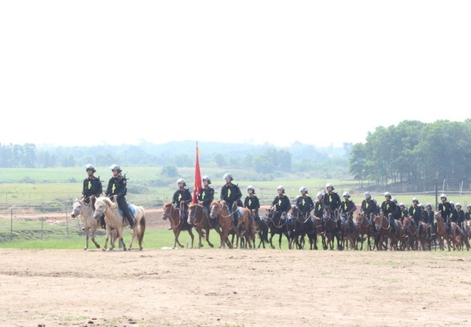 hom nay, cscd ky binh dieu hanh truoc lang bac va nha quoc hoi hinh 3