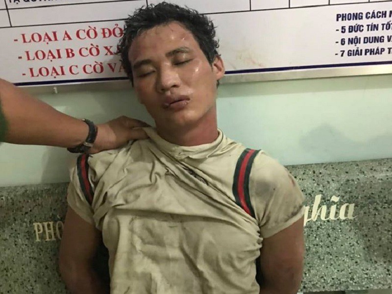 giai cuu 2 me con bi thanh nien ngao da khong che o dong nai hinh 1