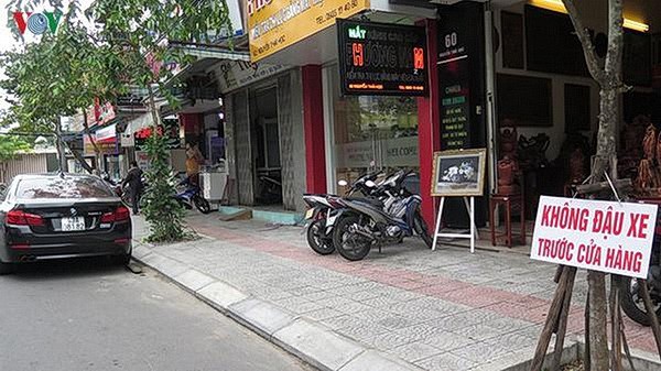 xo xat do mau thuan do xe truoc tiem cat toc, mot nguoi chet hinh 1