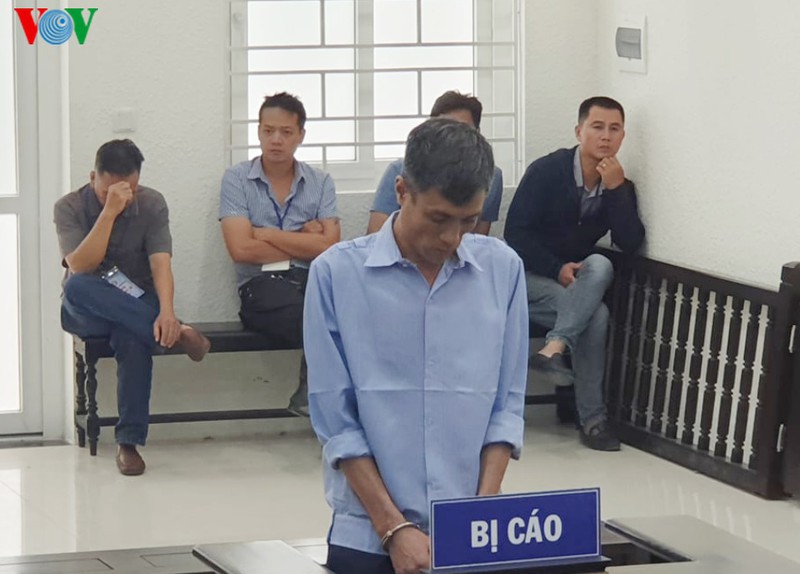nong 24h: ba can bo sacombank bi khoi to trong vu hoa don gia 2.000 ty hinh 3