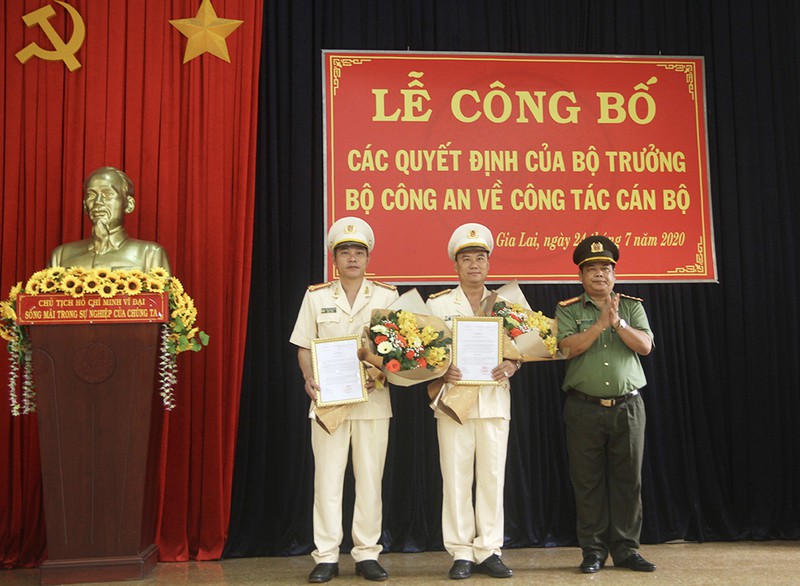 bo truong bo cong an bo nhiem 2 pho giam doc cong an gia lai hinh 2