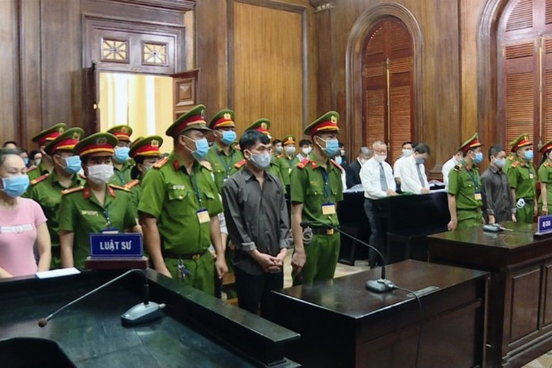 tp.hcm: 8 bi cao pha roi an ninh linh an tu hinh 1