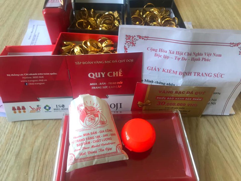 gia tang nhan vang, nhom thanh nien lua duoc 18.000 nguoi hinh 3
