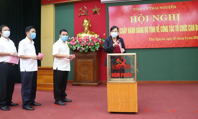 pho chu tich thuong truc ubnd tinh duoc bau giu chuc pho bi thu tinh uy hinh 1