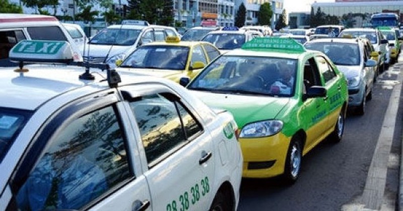 taxi truyen thong co the gan "mao" hoac dan phu hieu nhu xe cong nghe hinh 4