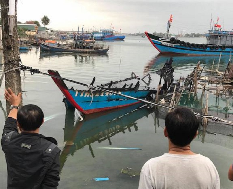 lua thieu rui tau ca tri gia 500 trieu dong cua ngu dan thua thien hue hinh 1