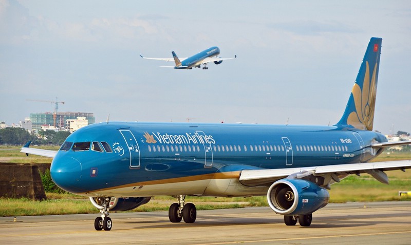vietnam airlines len tieng ve chuyen bay vn54 london - ha noi hinh 1