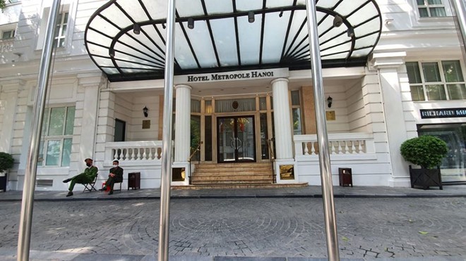 ha noi phong toa khach san metropole, noi co du khach nhiem covid-19  hinh 3