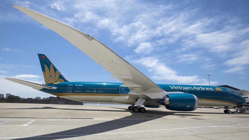 vietnam airlines chua dung bay, van dua khach tu chau au ve viet nam hinh 1