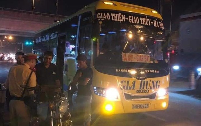 ha noi de xuat mo ben xe sau 0 gio: noi lo vang khach, an toan chay dem hinh 6