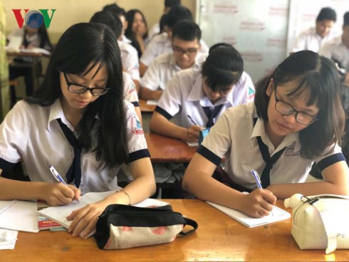 de tham khao thi thpt quoc gia 2020 co phan de hon sau tinh gian hinh 2
