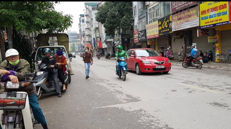 giai tan diem phat hang mien phi tai nam dong (ha noi) vi qua dong nguoi hinh 3