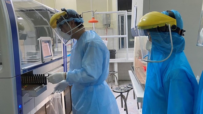quang tri mua may xet nghiem virus sars-cov-2 chi 1,5 ty dong? hinh 1