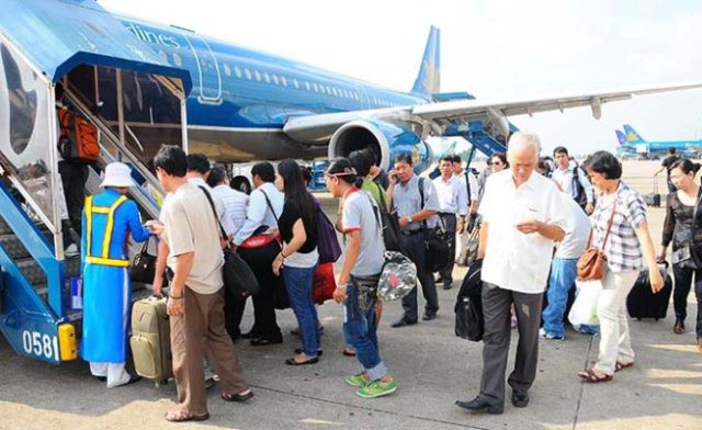 bo gian cach, tat ca tau, xe, may bay hoat dong binh thuong tu mai hinh 1