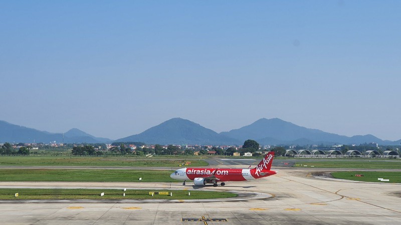 se sua chua duong bang san bay noi bai, tan son nhat ngay thang 6 hinh 3