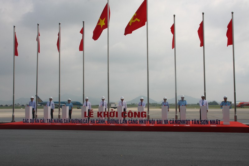 pho thu tuong phat lenh nang cap san bay noi bai, tan son nhat hinh 1
