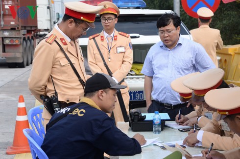 gan 700 lai xe duong tinh voi chat ma tuy bi phat hien, xu ly hinh 1
