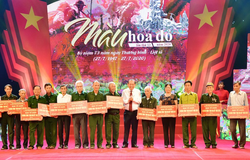 lang dong chuong trinh nghe thuat "mau hoa do" lan thu 13 hinh 5