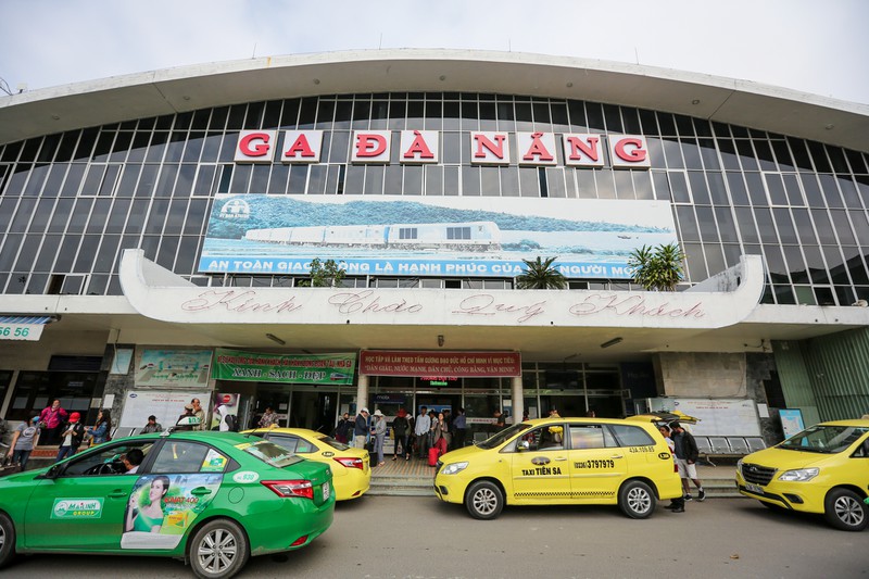 tu hom nay, tau bac - nam se khong dung don, tra khach tai ga da nang hinh 1