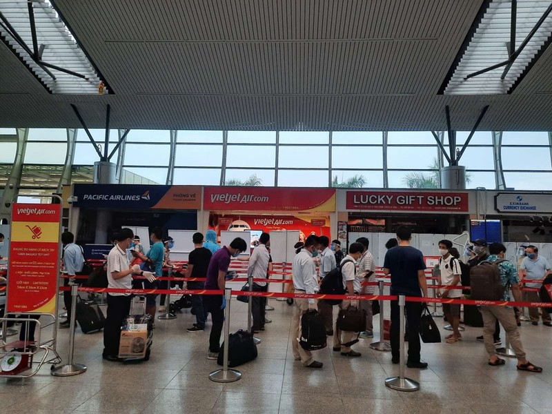 kien nghi mo lai duong bay quoc te den viet nam, nen chua? hinh 4