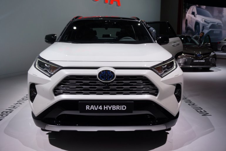 tim hieu toyota rav4 hybrid 2019 hinh 1