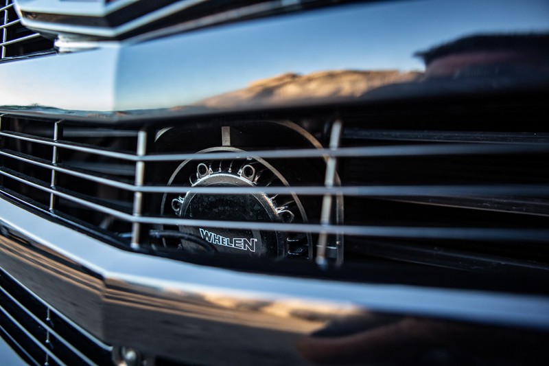 kham pha cadillac escalade chong dan cua add armor hinh 8