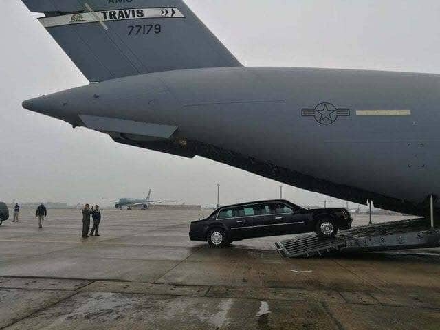 nhung hinh anh "quai thu" cadillac one cua donald trump tai ha noi hinh 1