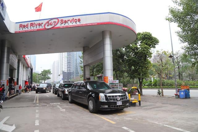 nhung hinh anh "quai thu" cadillac one cua donald trump tai ha noi hinh 10
