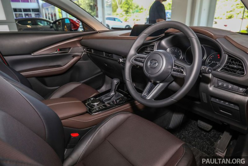 can canh mazda cx-30 2.0l skyactiv-g hinh 10