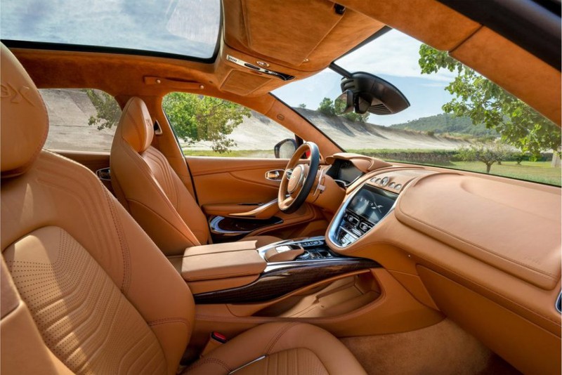 aston martin dat niem tin vao doanh so cua dbx hinh 3