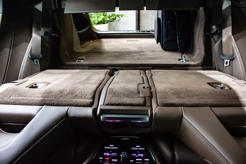 kham pha porsche panamera 4 sport turismo hon 6 ty tai viet nam hinh 16
