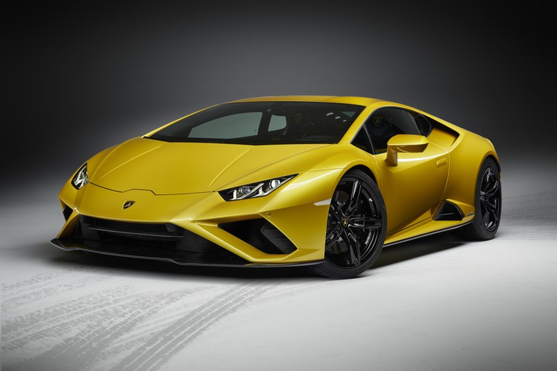 lamborghini ra mat phien ban dan dong cau sau cua huracan evo hinh 1