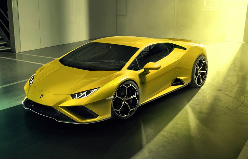 lamborghini ra mat phien ban dan dong cau sau cua huracan evo hinh 11