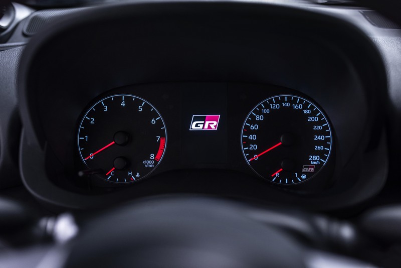 anh chi tiet toyota gr yaris 2020 danh cho duong dua hinh 10
