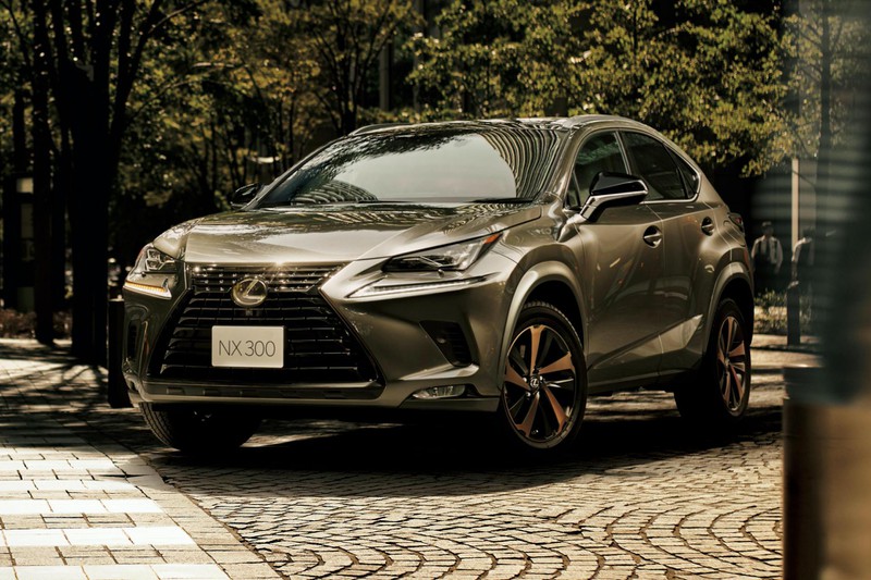 lexus ra mat hai phien ban nx bronze edition va ux blue edition hinh 2