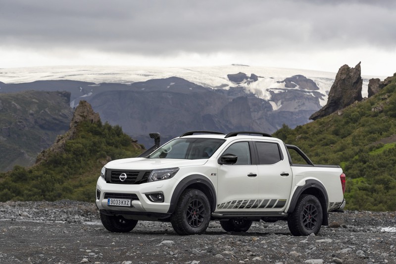 nissan navara at32 moi da san sang cho moi thu thach off-road hinh 1